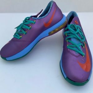 Kobe’s Sneakers. Unisex.